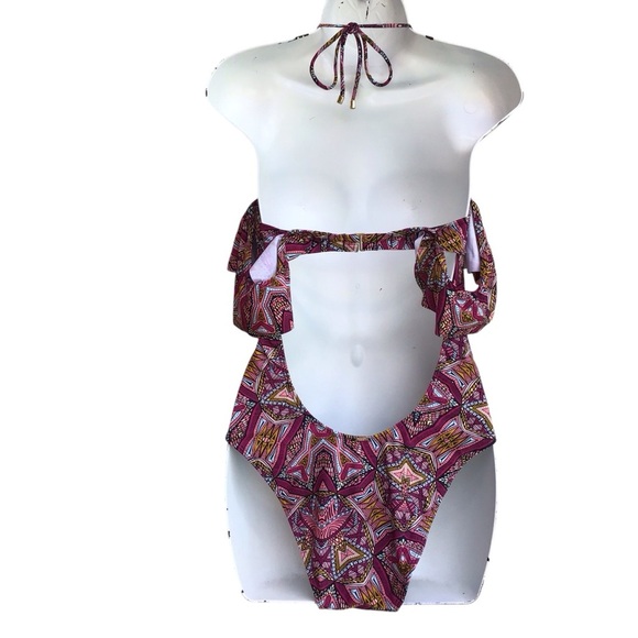 Abercrombie & Fitch Geometric Ruffle Off The Shoulder One Piece Bathing … - Picture 6 of 8
